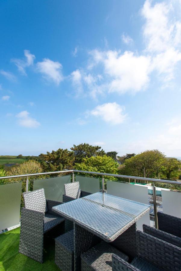 The Lighthouse Penthouse, Studio And Holiday Home St Ives 外观 照片